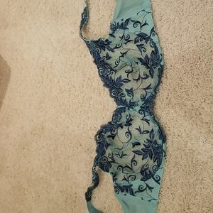 Green sensuous lace bra